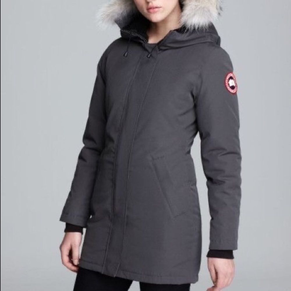 Good condition Graphite Canada Goose “Victoria” style